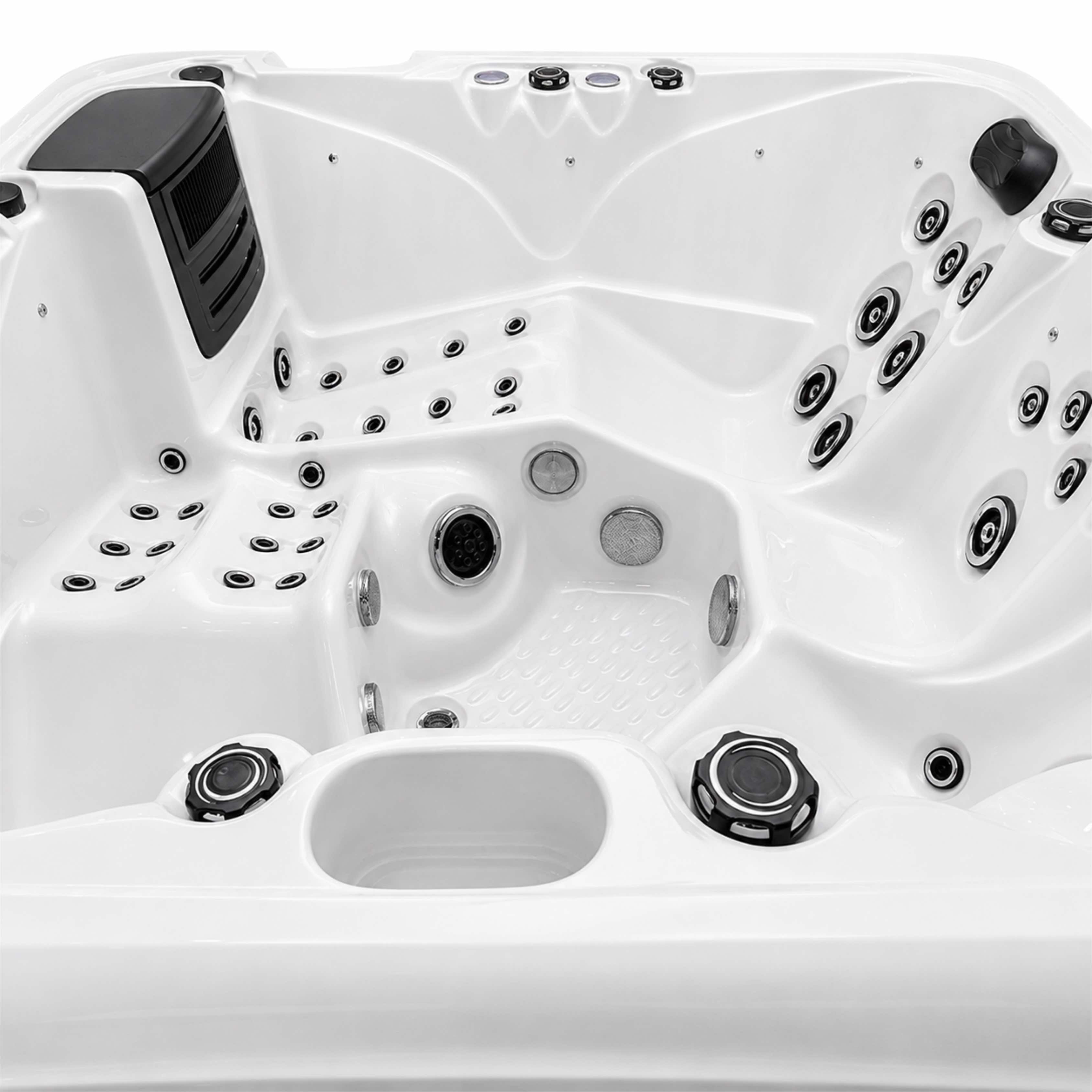 Alpha 823a 5-person hot tube